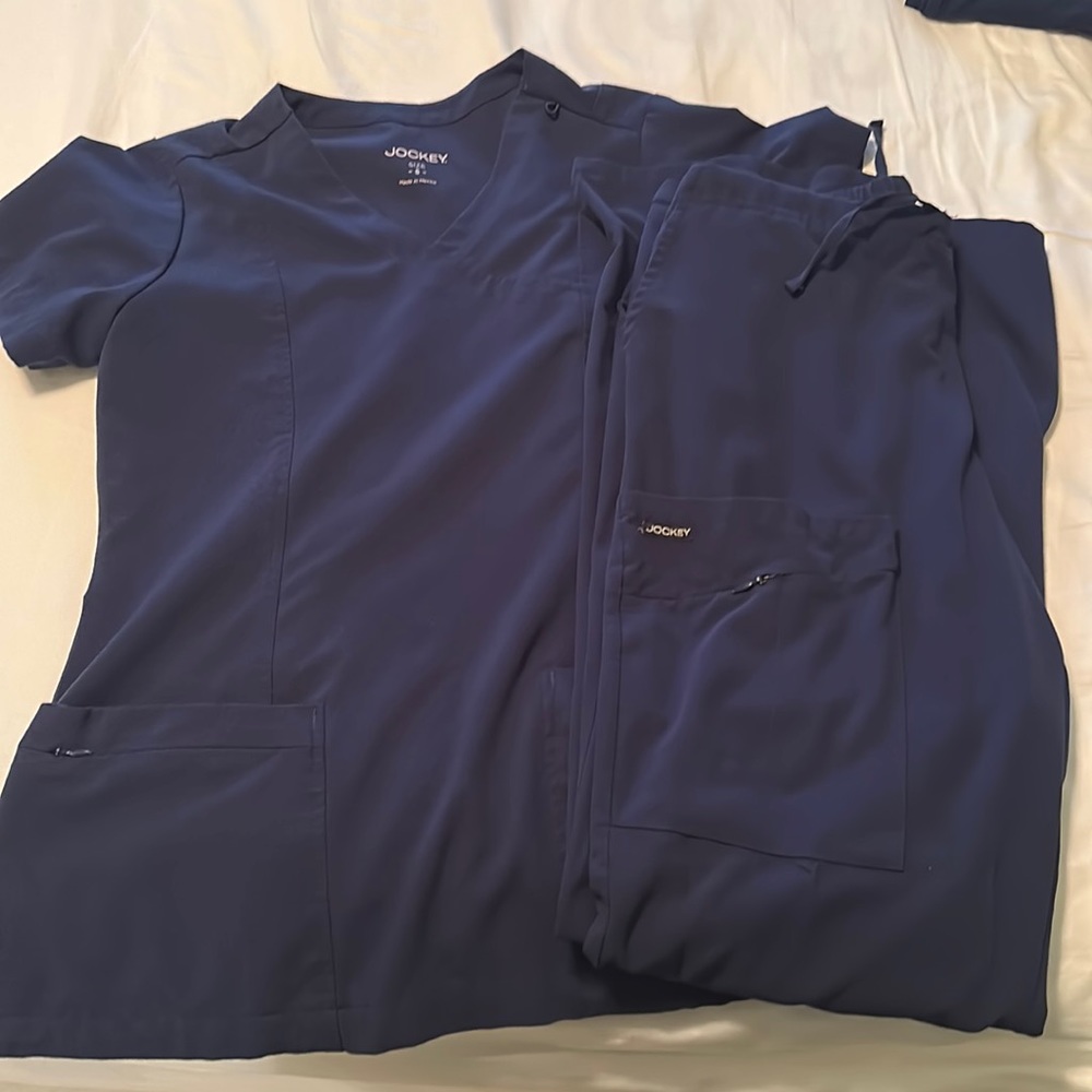 Jockey scrubs- top and bottom size S, good condition